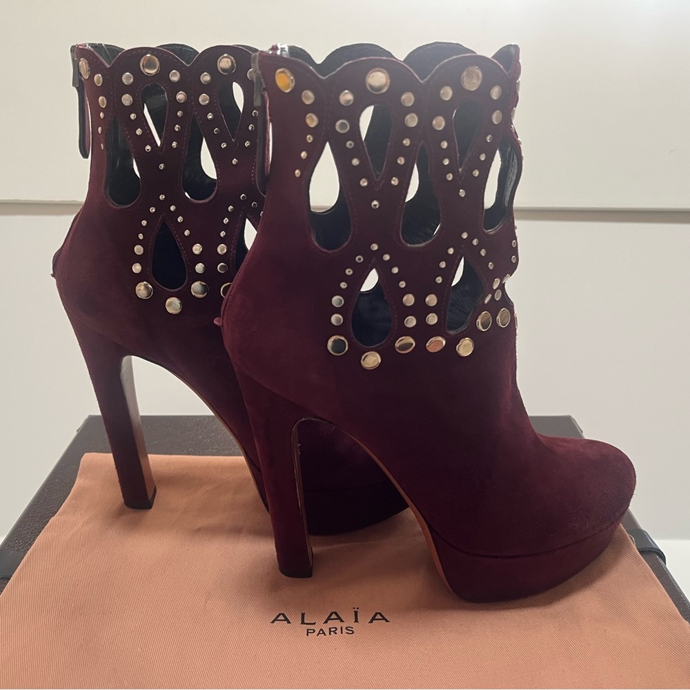 Alaia Donna Boots in Burgundy Size 38